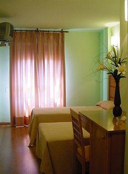 Hostal Toledano Victoria Пинто Екстериор снимка