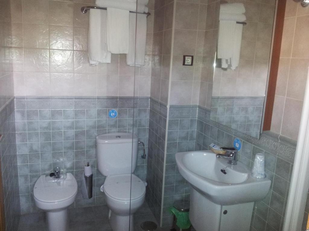 Hostal Toledano Victoria Пинто Екстериор снимка